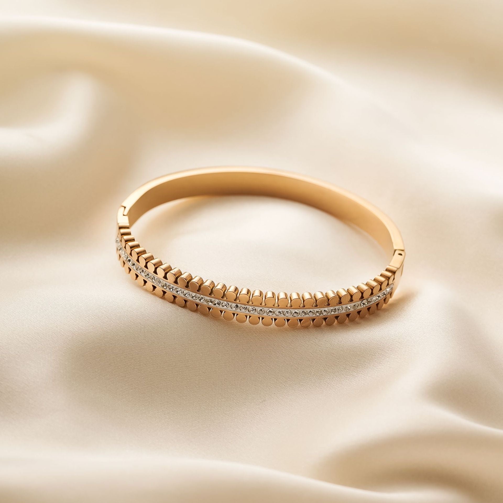 Gold-Plated Openable Bangle with Beaded and Crystal