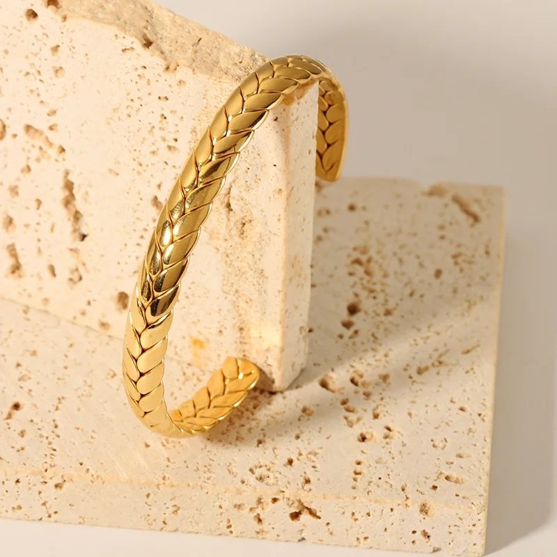Minimal 18K Gold Plated Adjustable Bangle