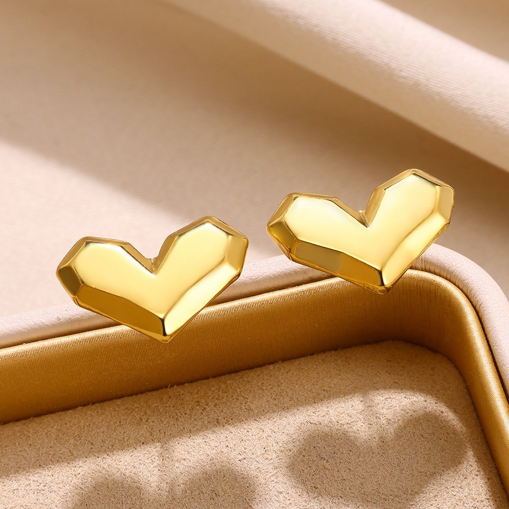 18k Gold Plated Heart Studs