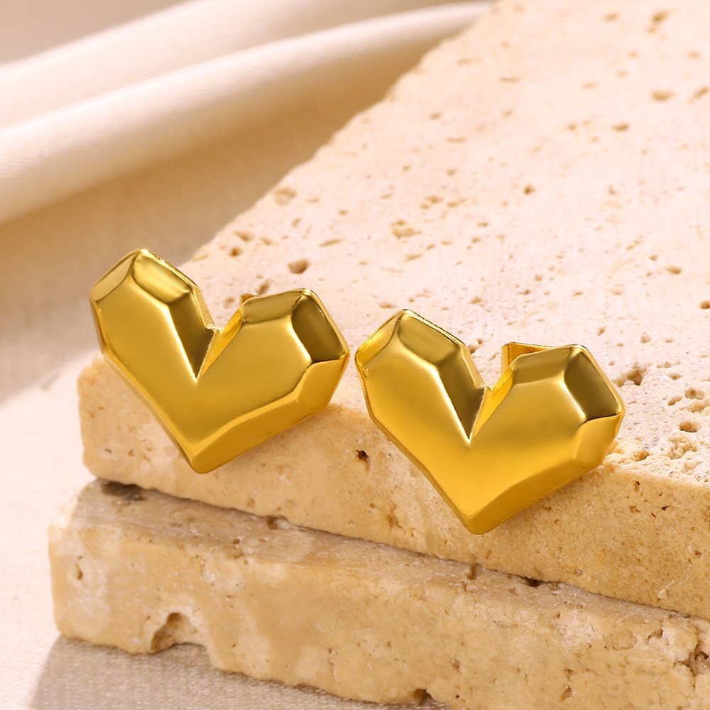 18k Gold Plated Heart Studs