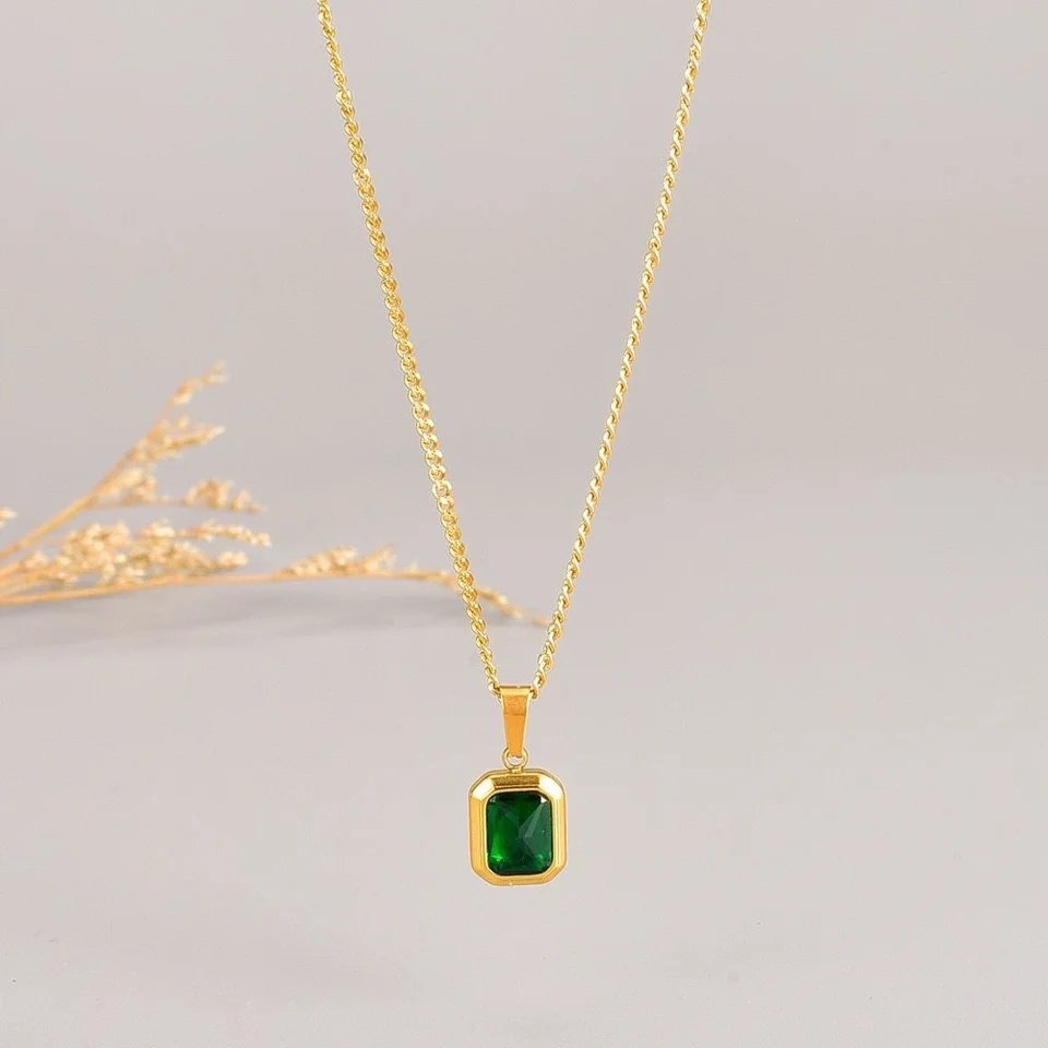 Minimal Necklace with Green Crystal