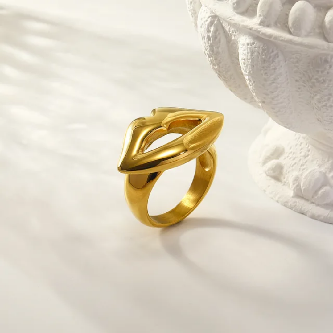 Gold Plated Lips Statement Ring - Size 7