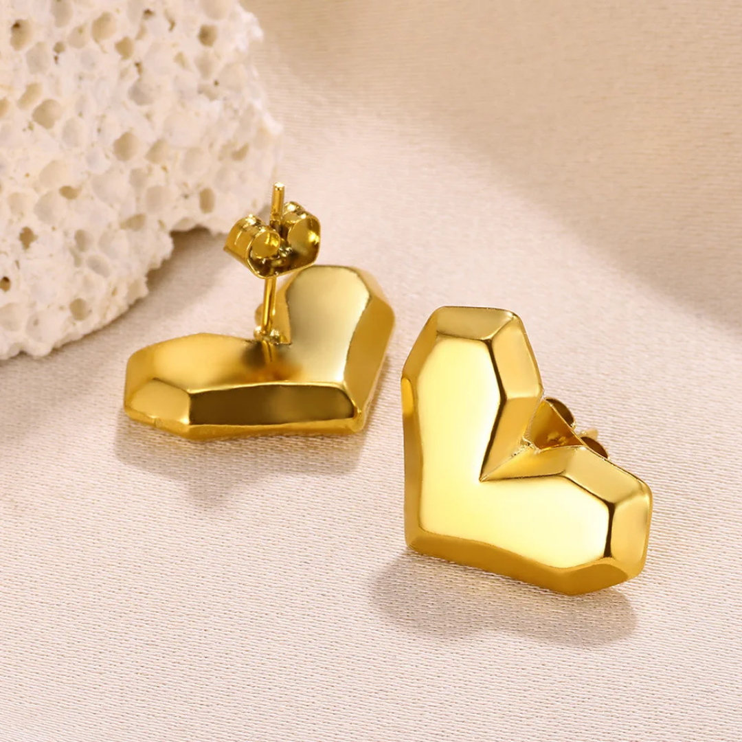 18k Gold Plated Heart Studs