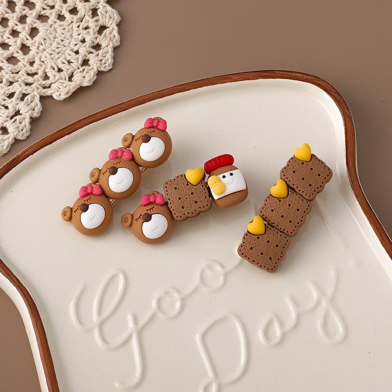Bear & Biscuit Cute Japanese Bangs Hairpin - Brown