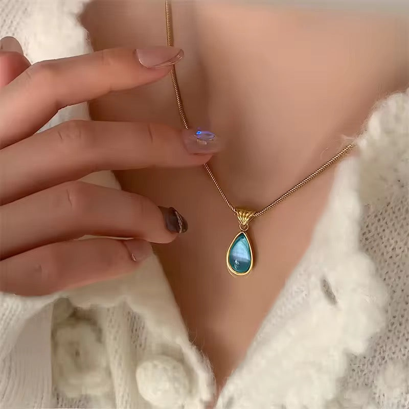 Minimal Blue Crystal Tear Drop Gold Plated Necklace