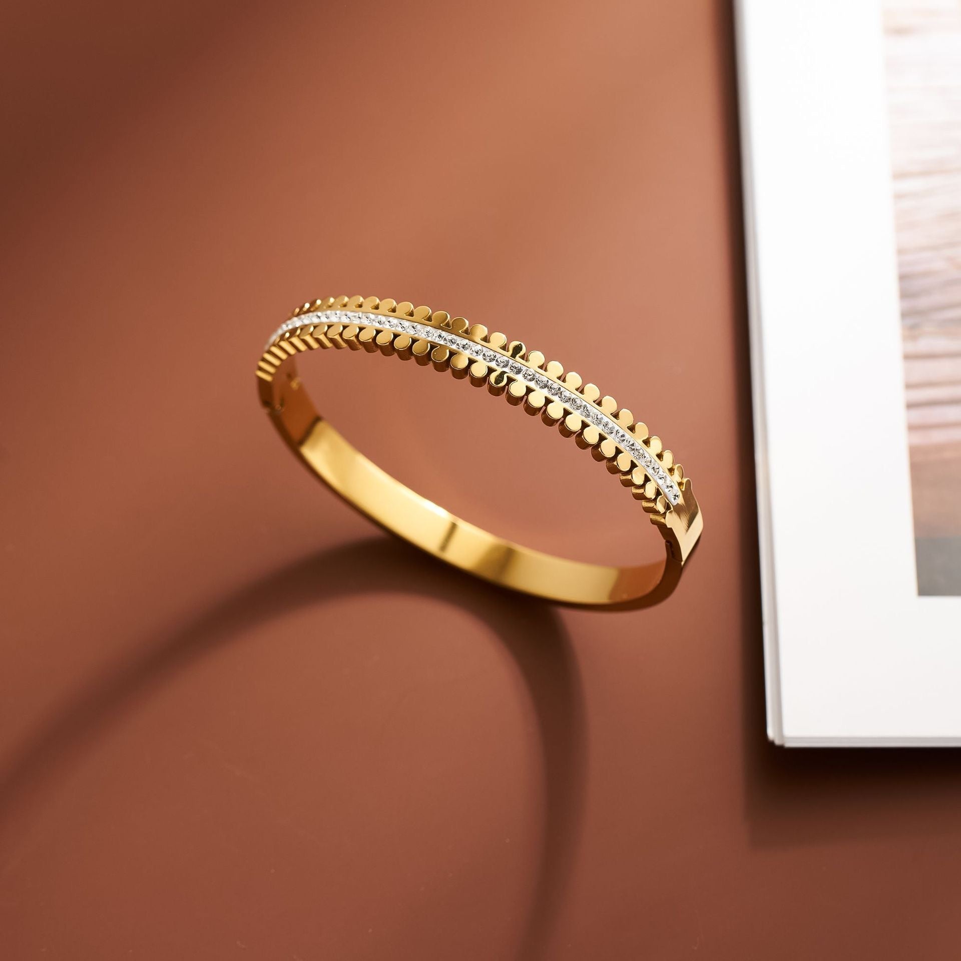 Gold-Plated Openable Bangle with Beaded and Crystal