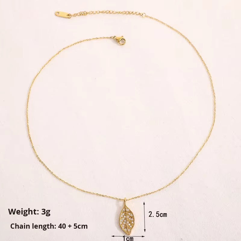Gleaming Leaf Pendant Necklace