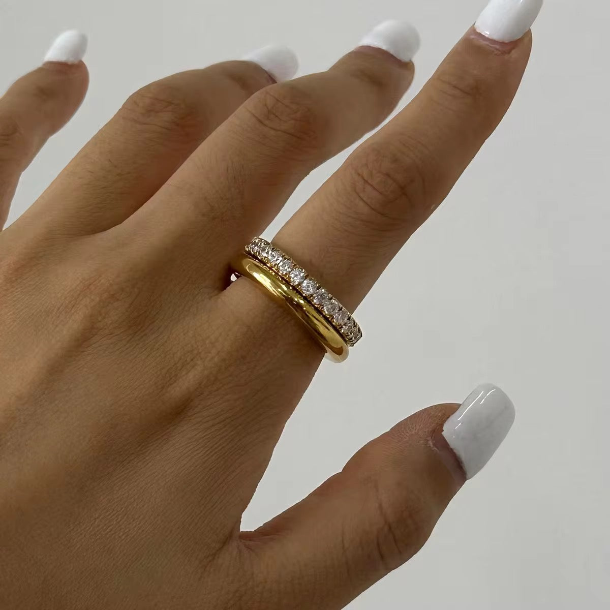 Luxe Crytsal Studded Connected RIngs