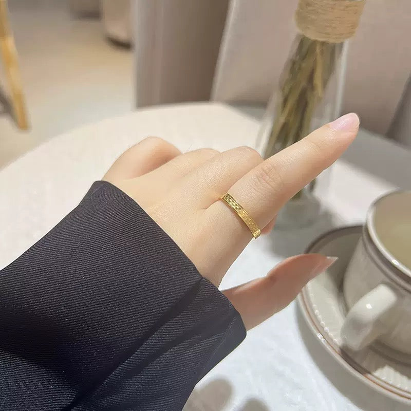 Checker Edge Minimalist Gold Band Ring