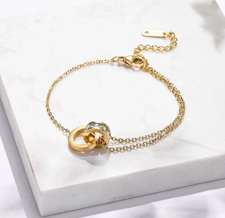 Minimal Tangled Rings Gold Plated Bracelet