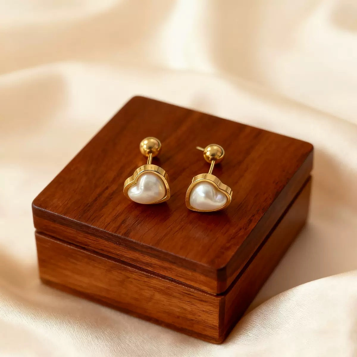Gold Plated Heart-Shaped Pearl Inlay Stud Earrings