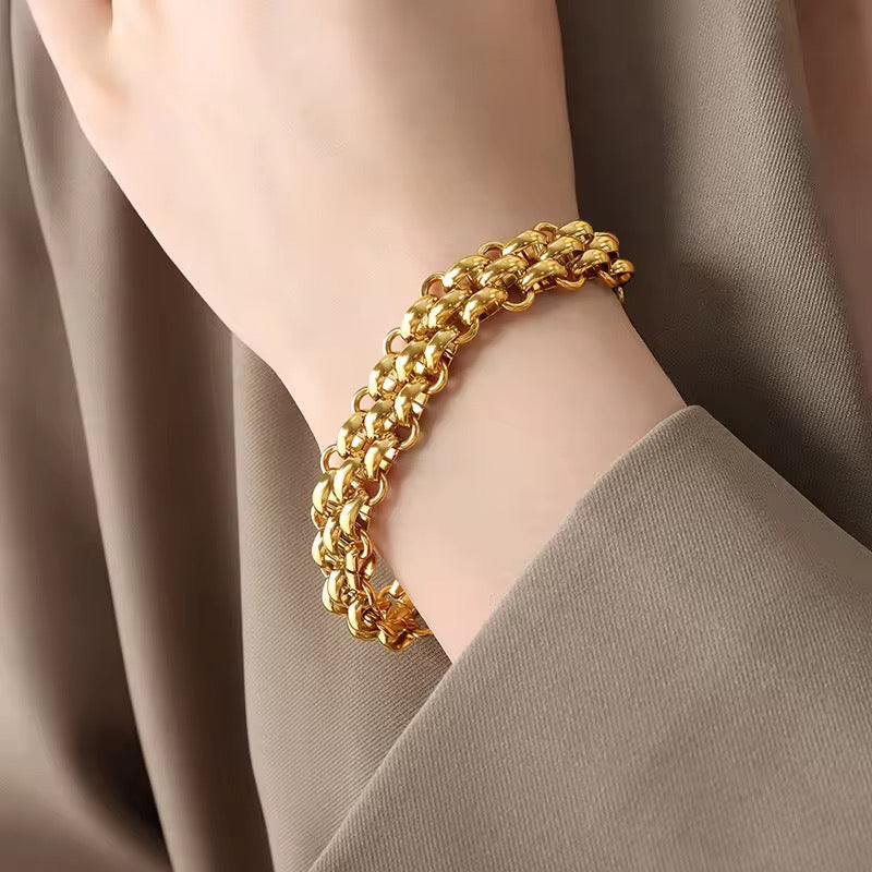 Gold Plated Chunky Woven Chain Toggle Bracelet