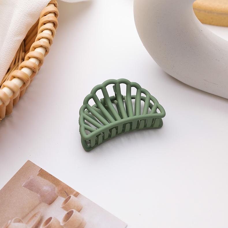 French Large Scrub Peas Hair Clip - Green