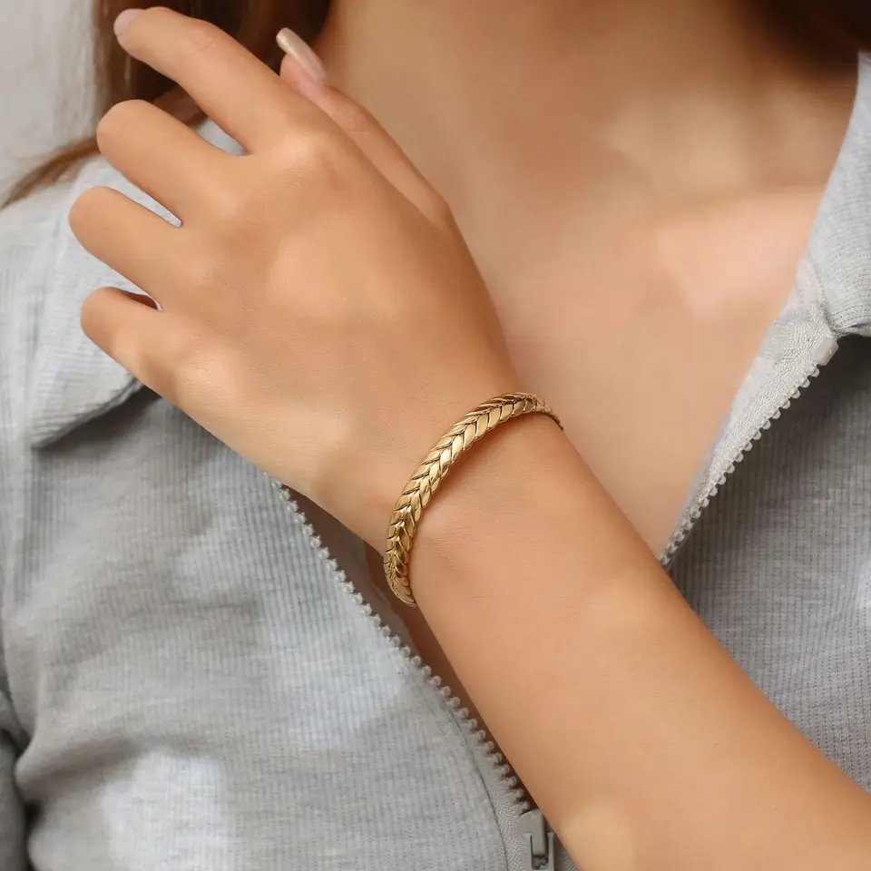 Minimal 18K Gold Plated Adjustable Bangle