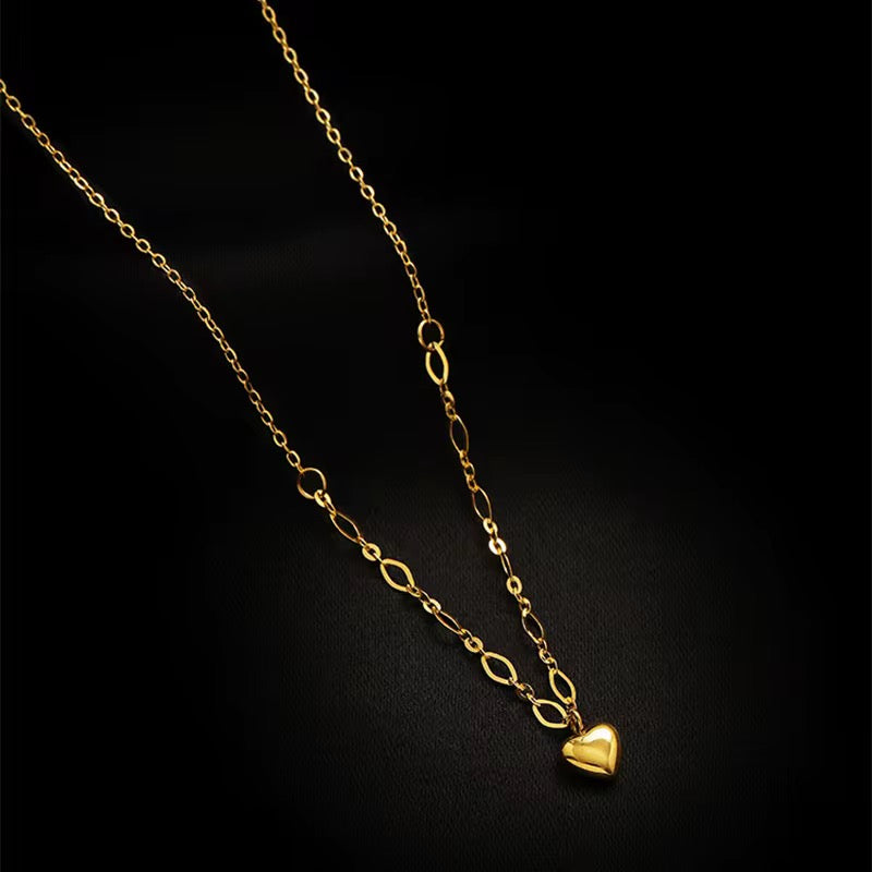 Minimal Thin Chained Heart Shaped Necklace