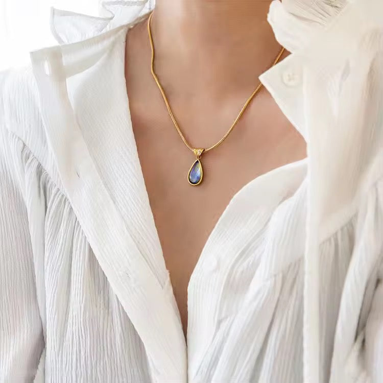 Minimal Blue Crystal Tear Drop Gold Plated Necklace