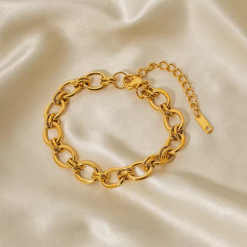 18K Gold Plated Figaro Chain Chunky Bracelet