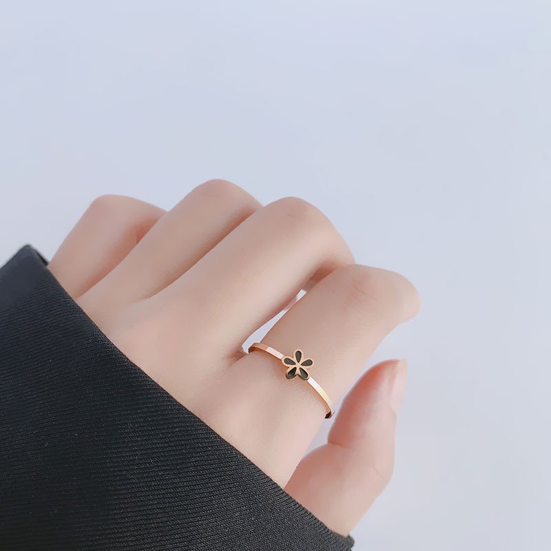 Cute Flower Gold Plated Ring - Size 7