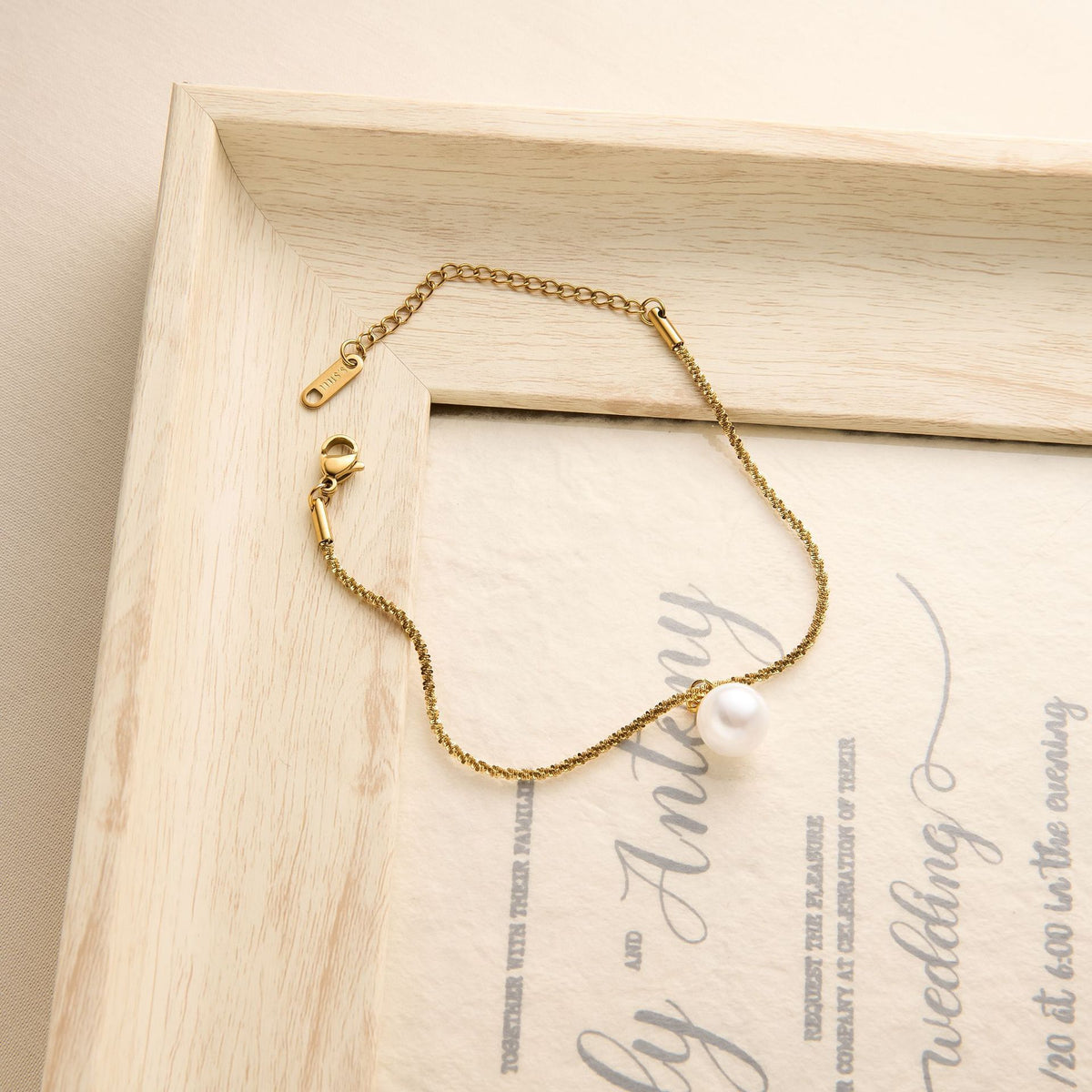 Gold-Plated Bracelet with Single Pearl