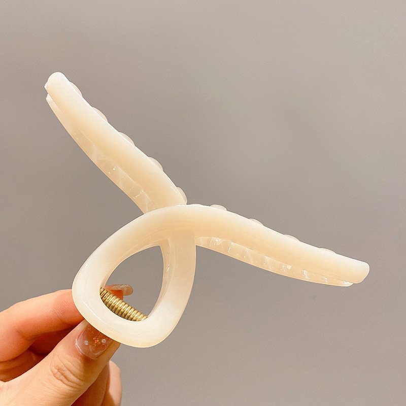 Durable Twisted Transparent Medium Hair Clip