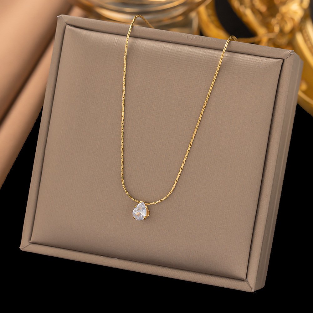 Minimal Thin Chained Crystal Necklace