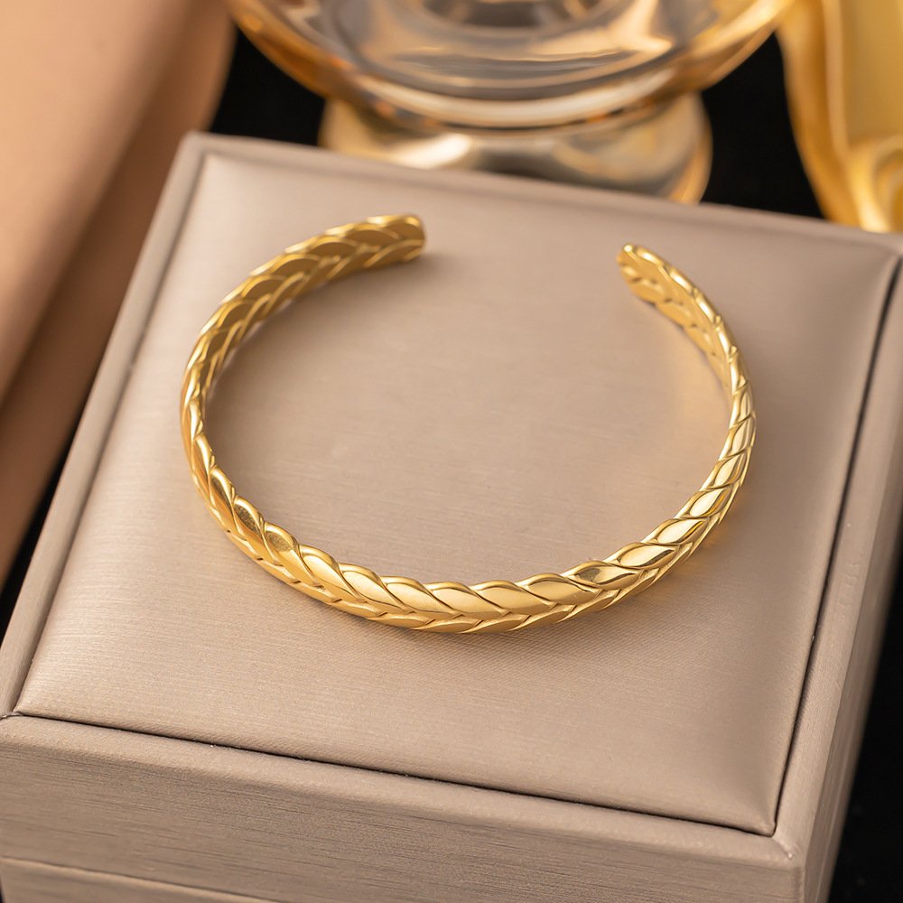 Minimal 18K Gold Plated Adjustable Bangle