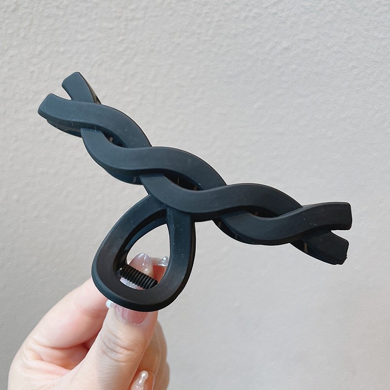 Durable Twisted Matte Hair Clip