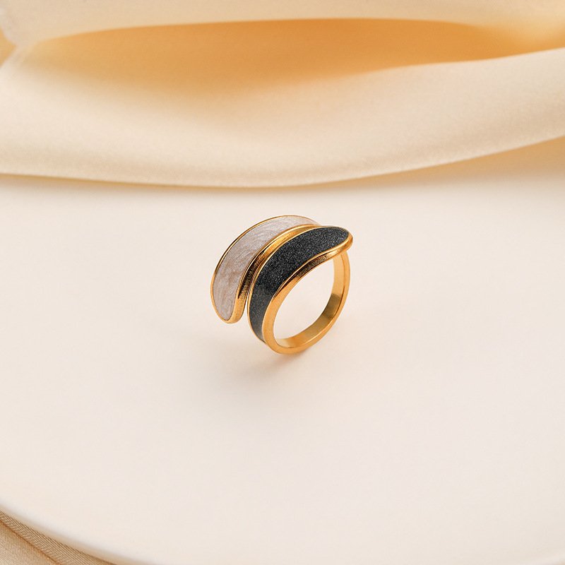 Black - Grey Twisted Gold Plated Adjustable Ring