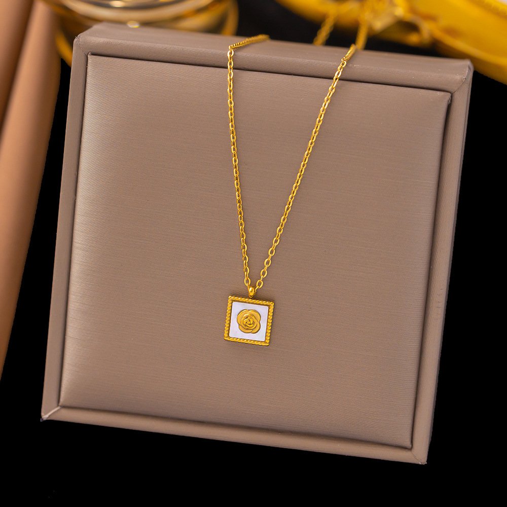 Elegant Flower Frame Gold Plated Neckalce