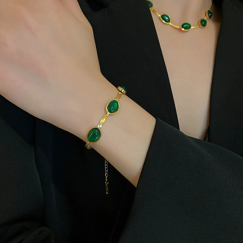 18K Gold Plated Green Oval Cabochon Link Bracelet
