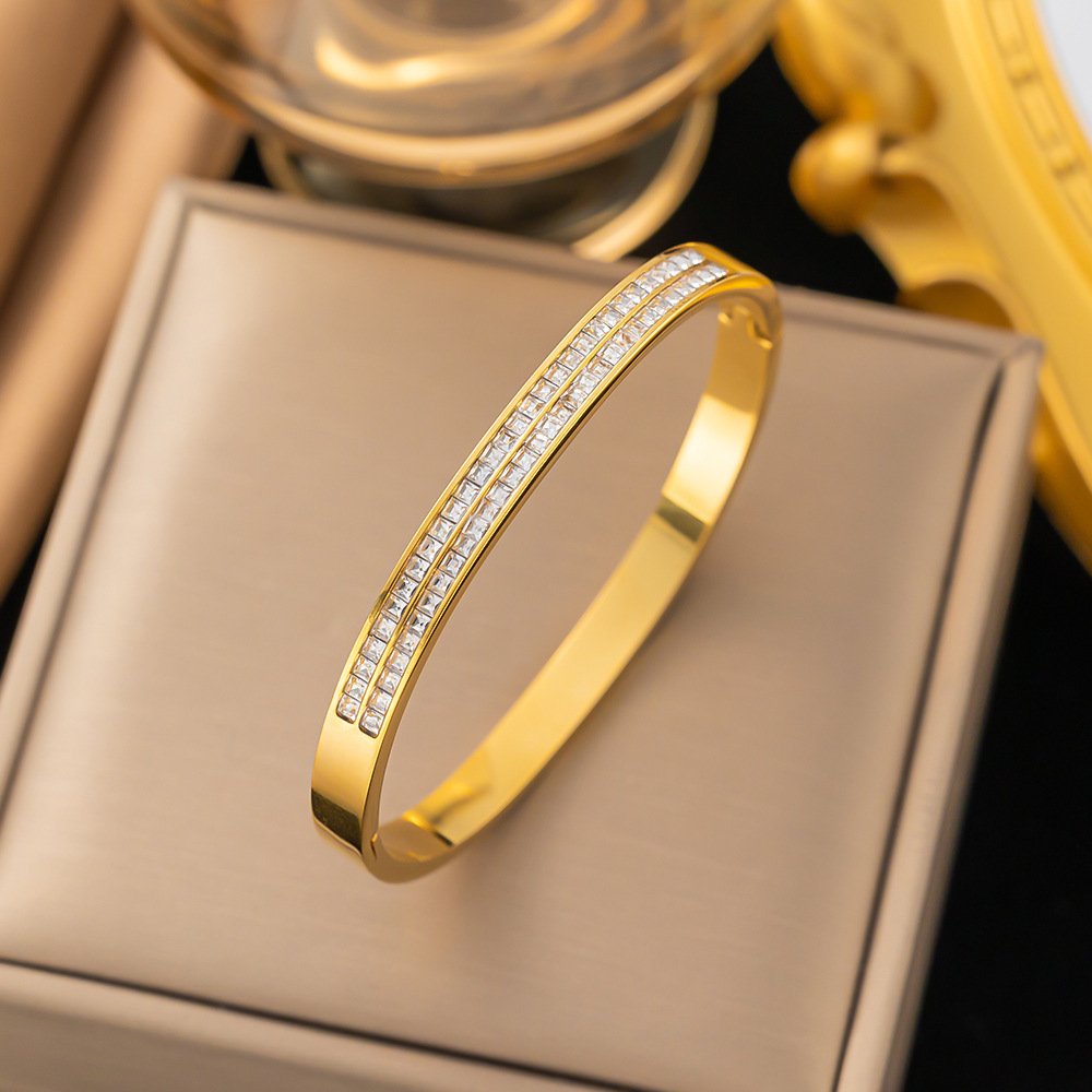 Premium Chunky Gold Plated Crystal Studded Bangle