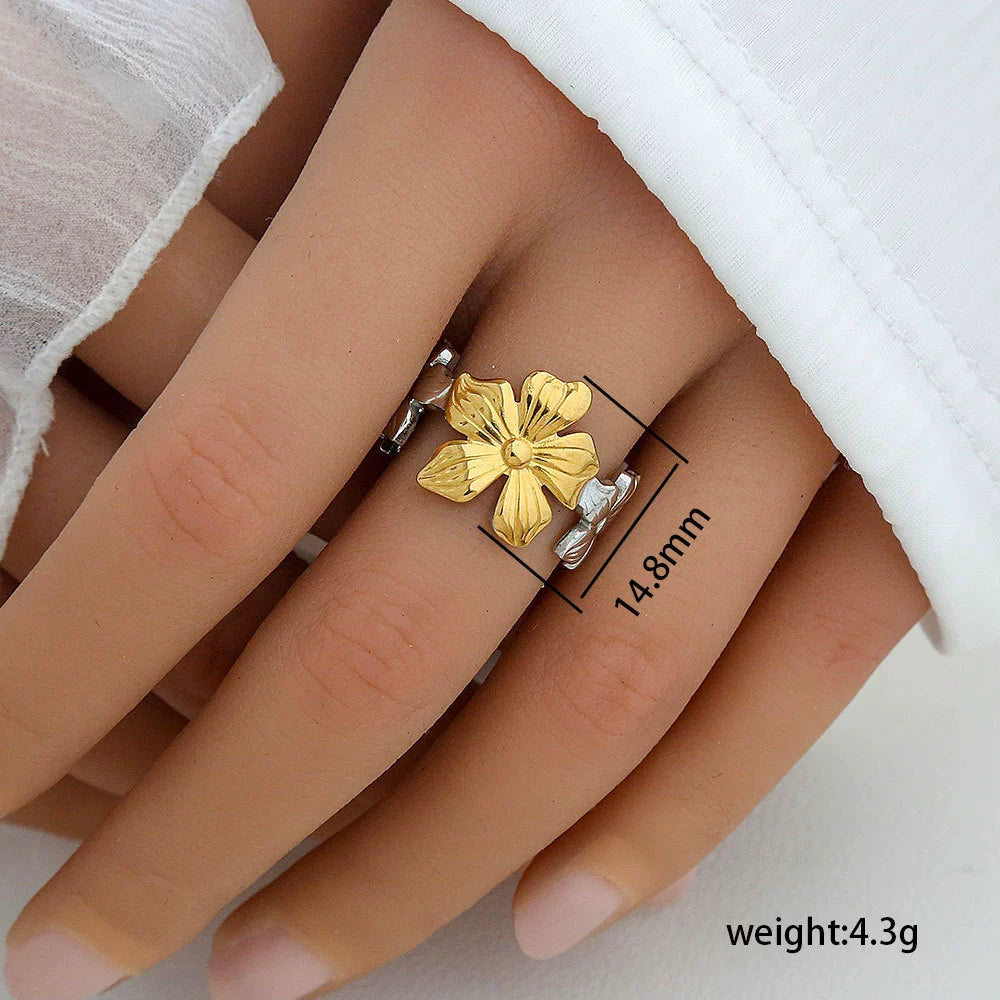 Blossom Open Ring – Two-Tone Adjustable (≈14.8 mm flower)