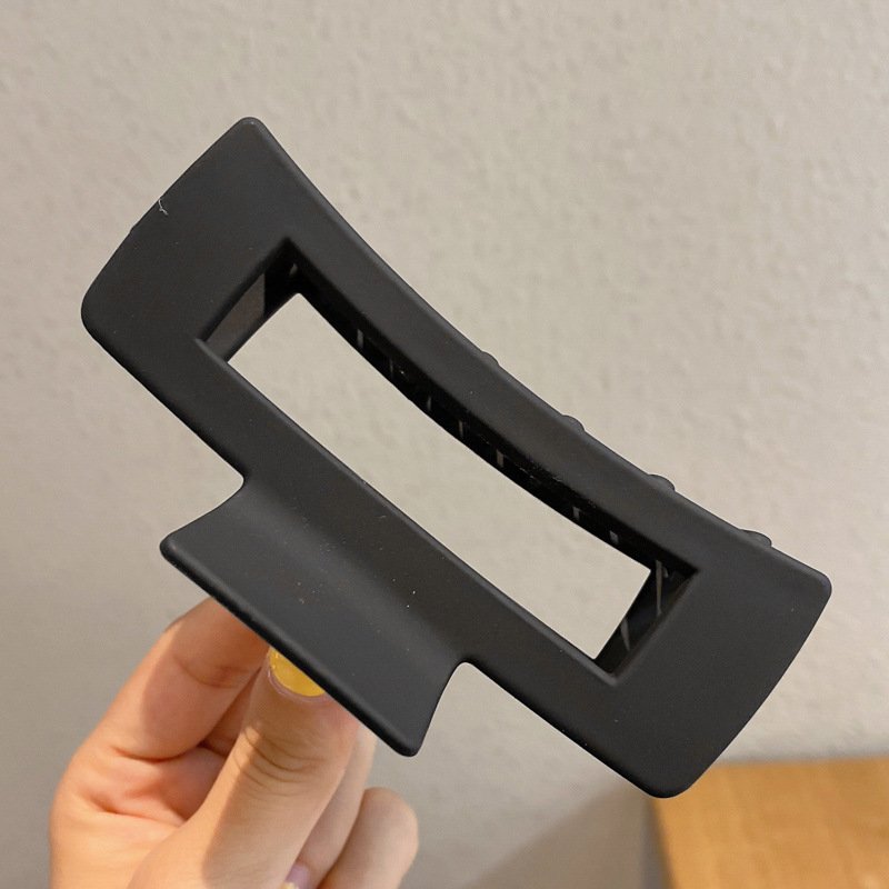 Medium Matte Hair Claw Clip