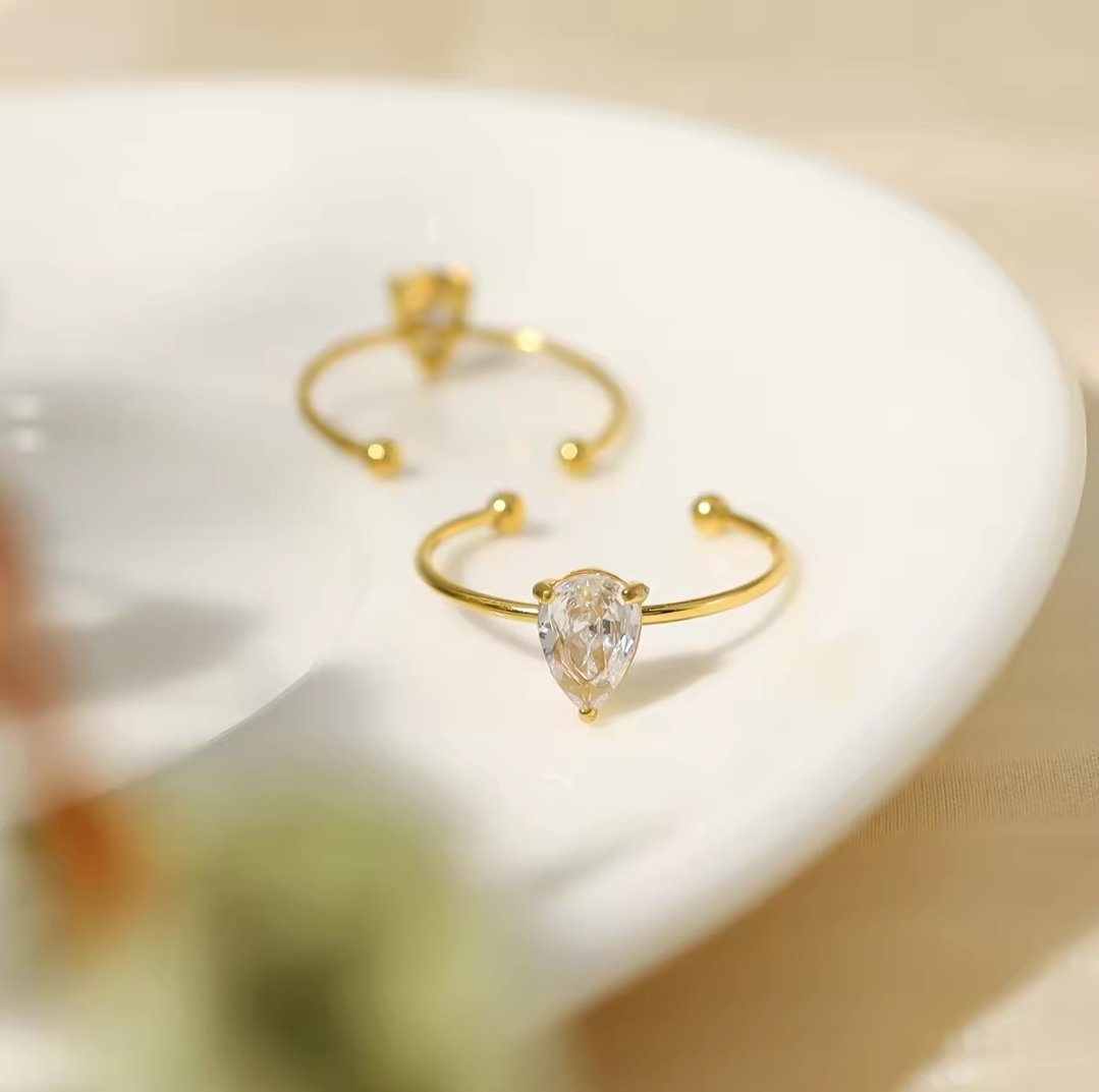 Elegant Gold Plated White Crystal Adjustable RIng