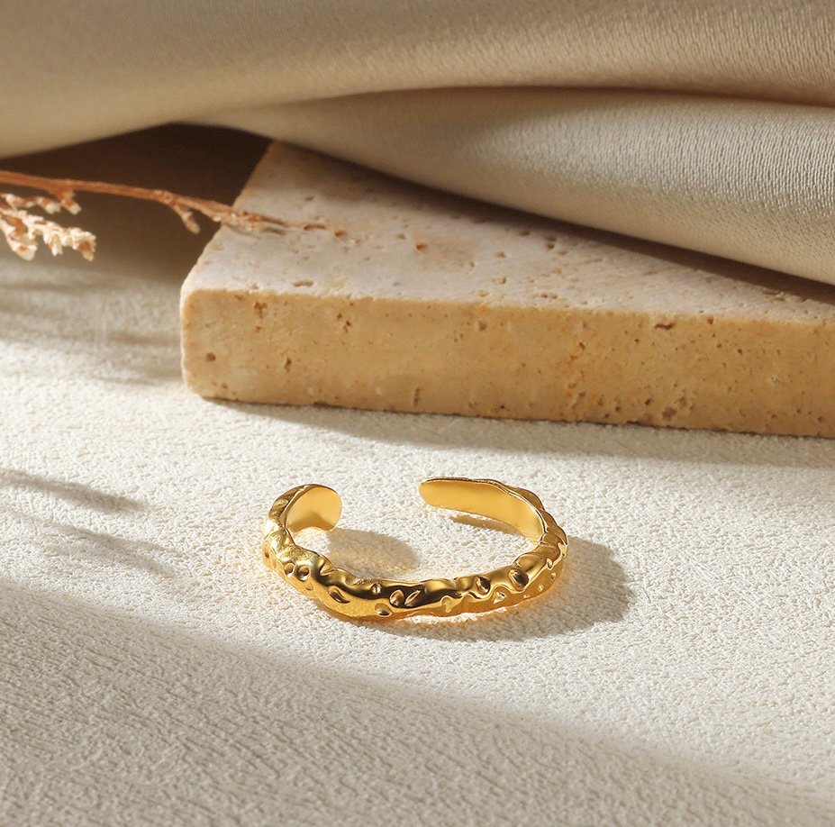 Minimalist Hammered Open Ring