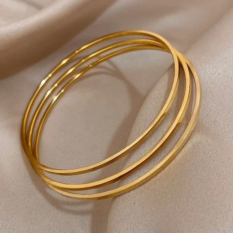 Set of 2 Minimal Gold Plated Bangles
